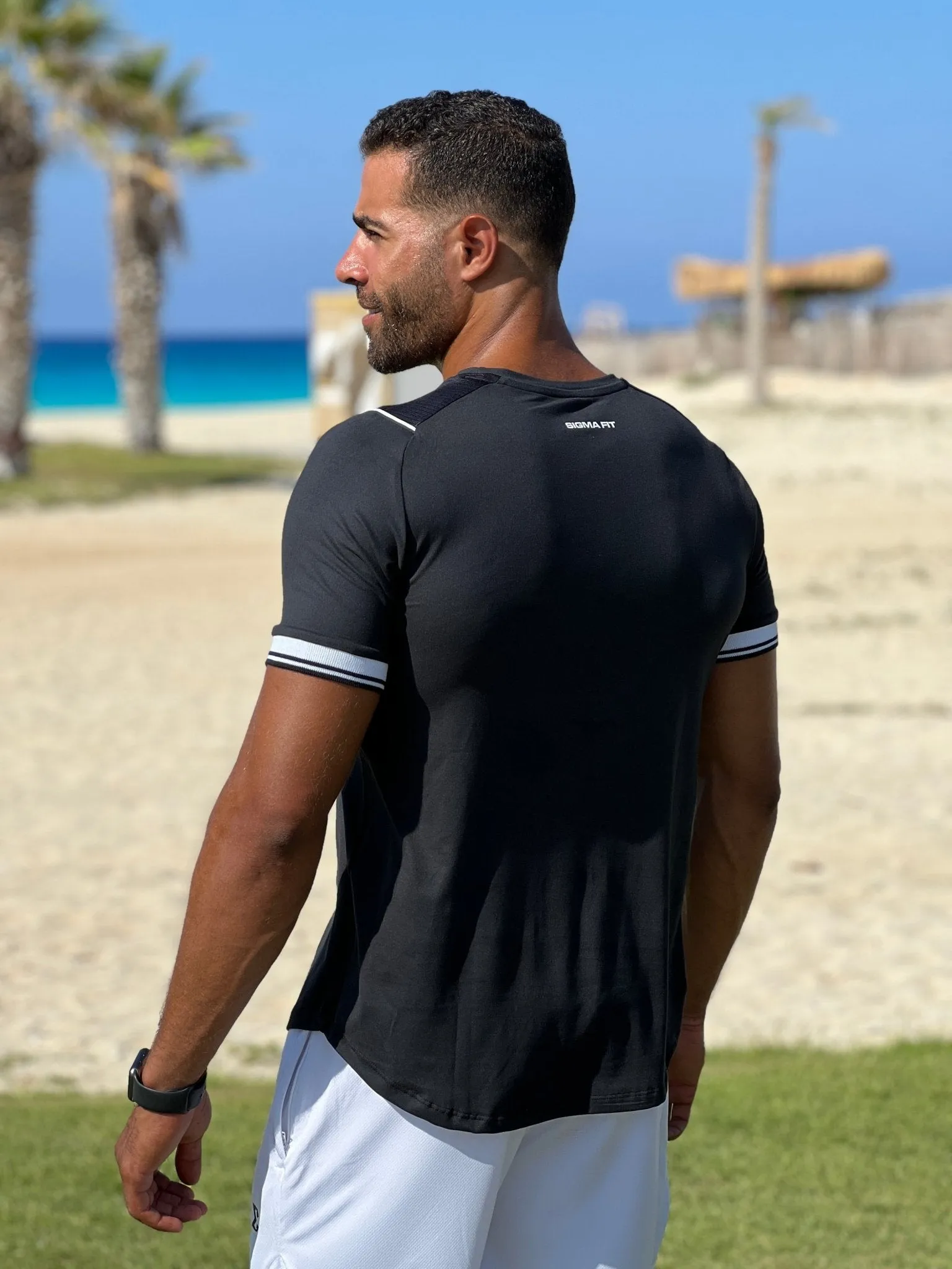 Black REG-FIT T