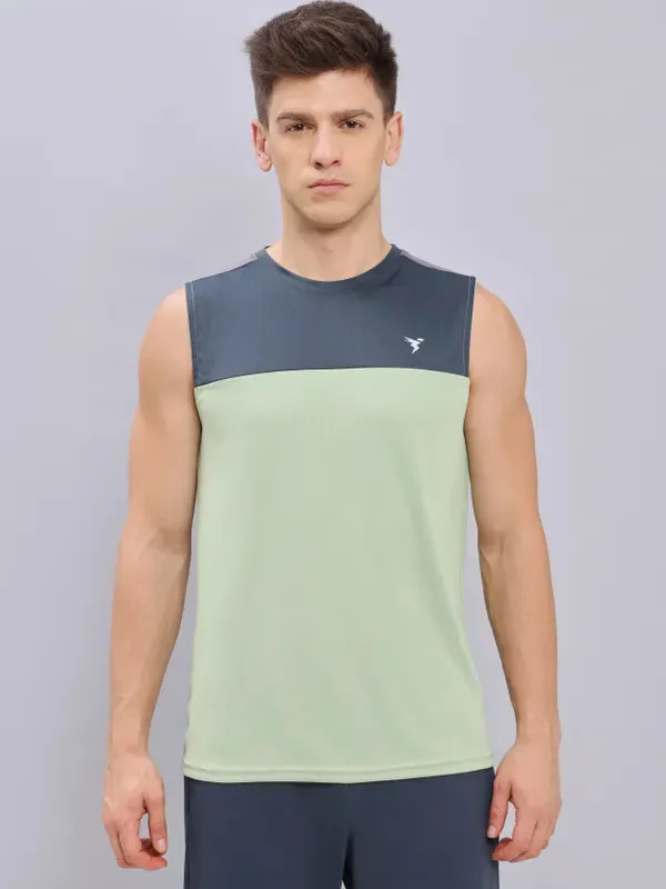 Men Colorblock Slim Fit Crew Neck Innerwear Vest with TECHNO COOL 