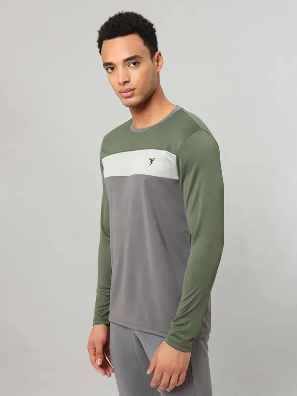 Men Colorblock Slim Fit Crew Neck T-shirt with MATPIQ