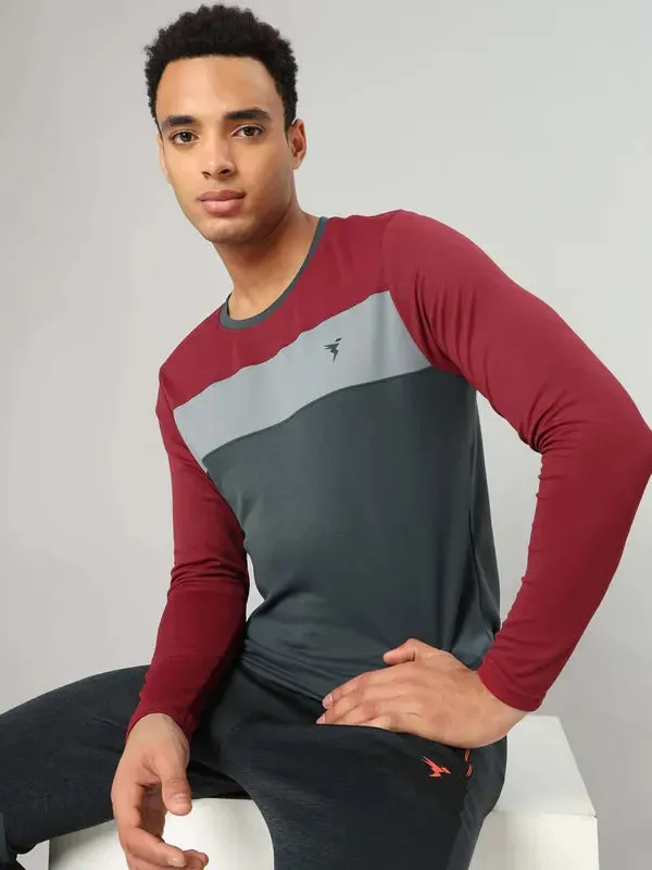 Men Colorblock Slim Fit Crew Neck T-shirt with MATPIQ