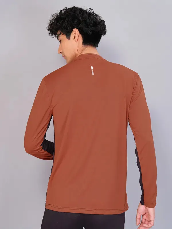 Men Colorblock Slim Fit Mock Neck T-shirt with TECHNO COOL